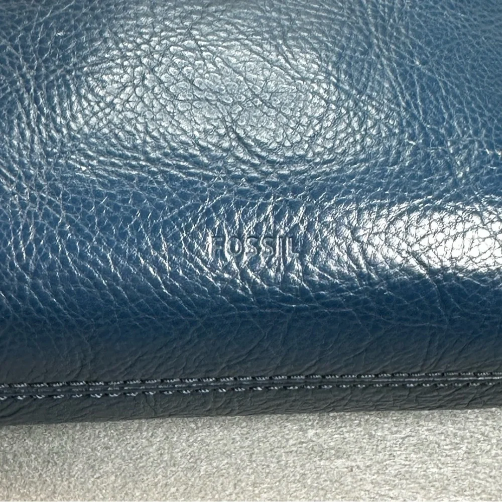 Fossil Campbell Crossbody Navy Blue Genuine Leather Crossbody Bag GUC